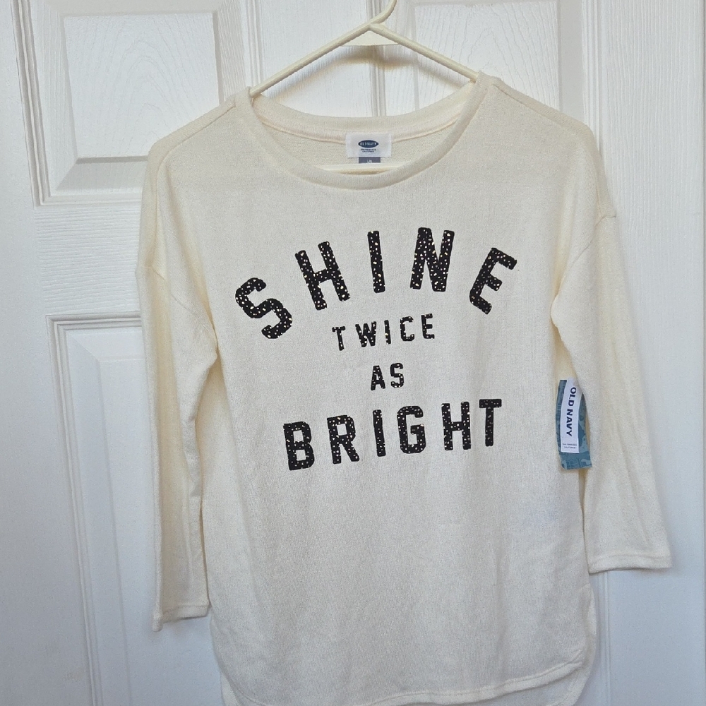 Old Navy Cream Graphic Long-Sleeve Tee with Black Text